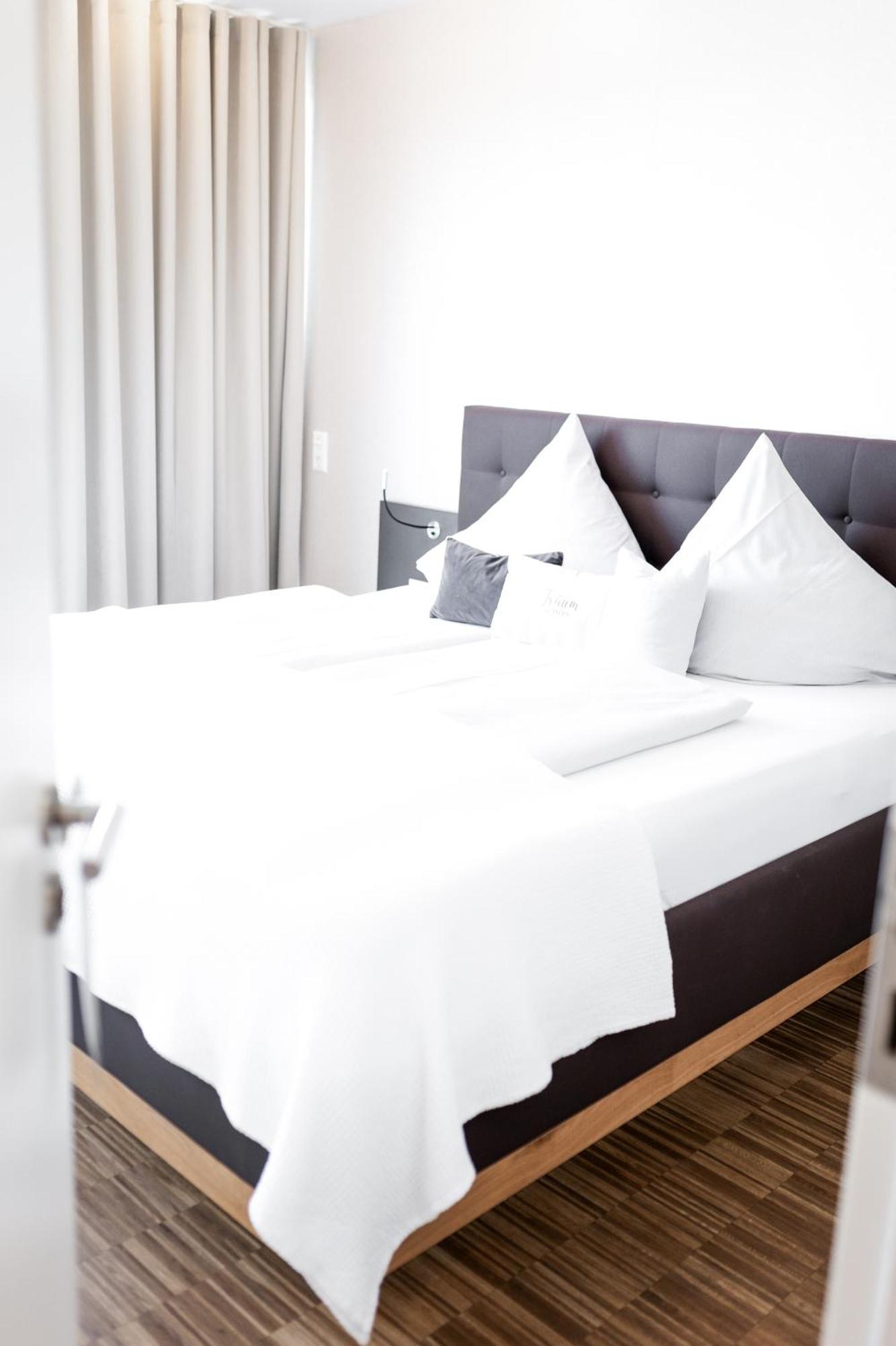 Hotel Hagnauer Seeperle Екстер'єр фото