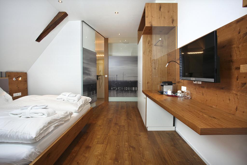 Hotel Hagnauer Seeperle Екстер'єр фото